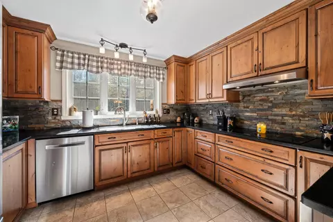 Kitchen - 20 Mt Carter Dr, Gorham, NH 03581 photo 3 of 5