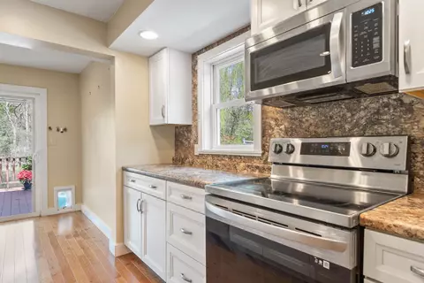 Kitchen - 71 Linden St, Exeter, NH 03833 photo 4 of 4