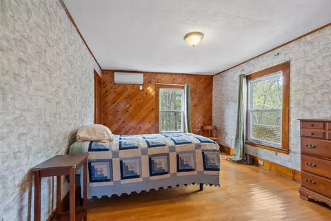 Bedroom - 71 Linden St, Exeter, NH 03833 photo 7 of 7