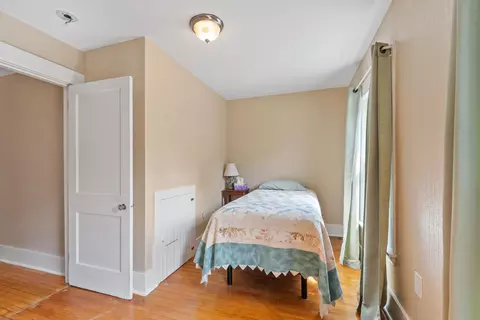 Bedroom - 71 Linden St, Exeter, NH 03833 photo 4 of 7