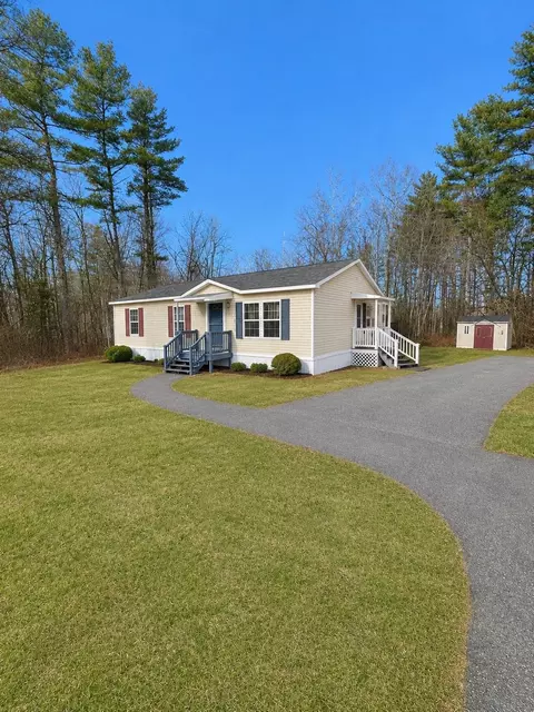 47 Campbell Dr, Salem, NH 03079