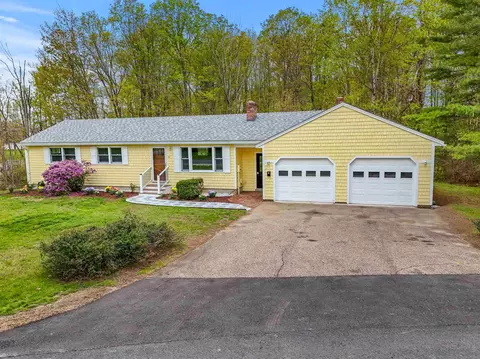 6 Colonial Dr, Gilford, NH 03249