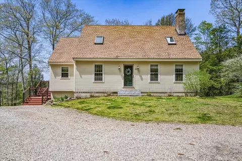 35 Haynes Rd, Deerfield, NH 03037