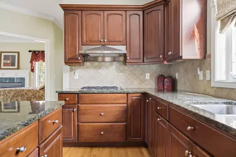 Kitchen - 5 Duston Rd, Windham, NH 03087 photo 2 of 5