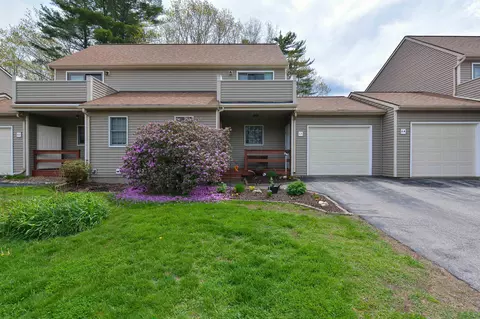 3 Wade Farm Rd #A, Newmarket, NH 03857