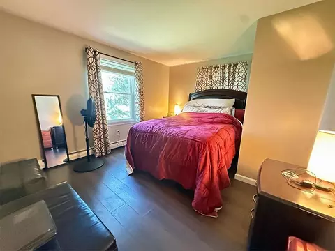 Bedroom - 387 Main St, Castleton, VT 05735 photo 3 of 6