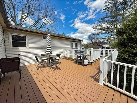 Exterior - 387 Main St, Castleton, VT 05735 photo 5 of 8