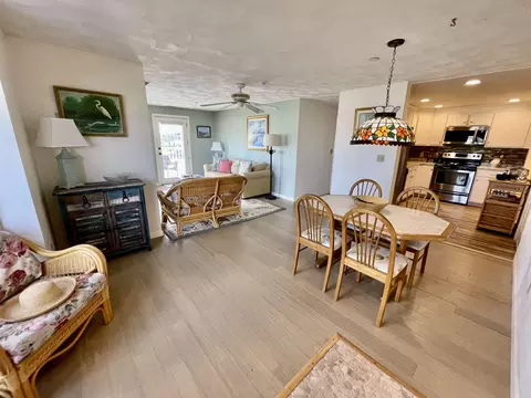 Dining - 975 Ocean Blvd UNIT 1, Hampton, NH 03842 photo 3 of 3