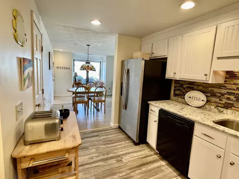 Kitchen - 975 Ocean Blvd UNIT 1, Hampton, NH 03842 photo 5 of 5