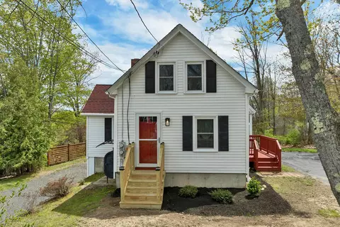 9 Elm St, Milton, NH 03851