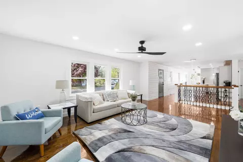 99 Pond St, Salem, NH 03079