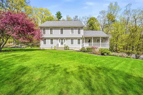 33 Brook Rd, Amherst, NH 03031