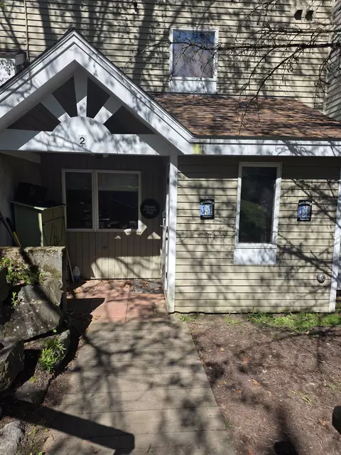 7 Laurel Cir #2, Campton, NH 03223
