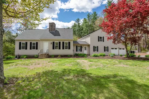 16 Sarah Dr, Merrimack, NH 03054
