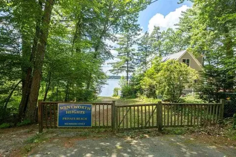 Exterior - 19 Bonnies Way, Hampstead, NH 03841 photo 8 of 8