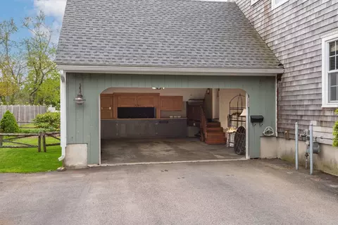 Exterior - 3 Windmill Ln, Hampton, NH 03842 photo 6 of 12