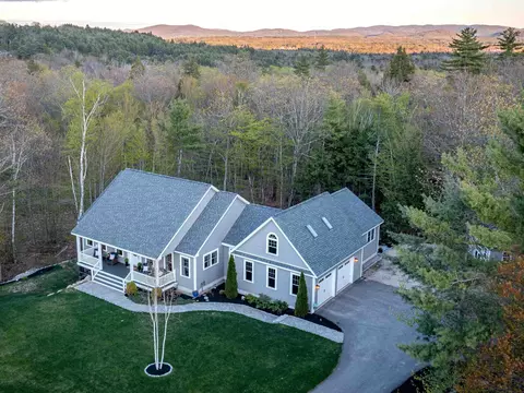 511 Grandview Rd, Conway, NH 03818