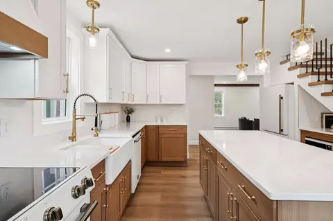 78 Center Hill Rd, Epsom, NH 03234