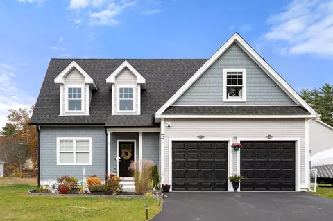 3 Kibrel Ct, Sandown, NH 03873