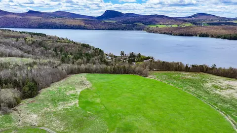 283318319320 Lacross Ln, Westmore, VT 05860