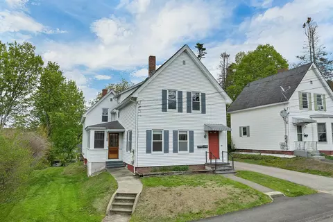82 Summer St, Laconia, NH 03246