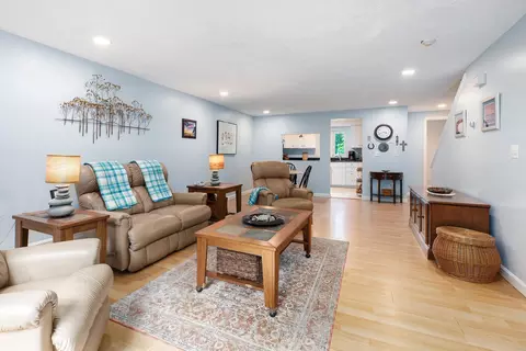 Living - 76 Seabury #76, Hampton, NH 03842 photo 2 of 3