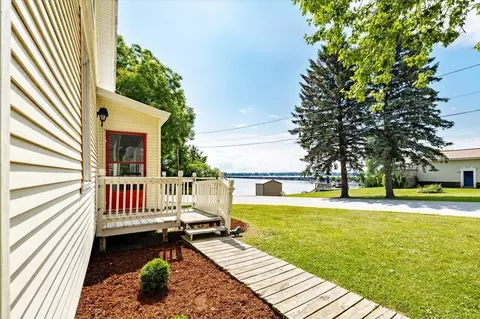 Exterior - 321 E Alburgh Rd, Alburgh, VT 05440 photo 4 of 7