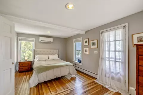 Bedroom - 321 E Alburgh Rd, Alburgh, VT 05440 photo 5 of 10