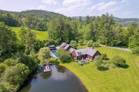 719 Walker Hill Rd, Barnard, VT 05031