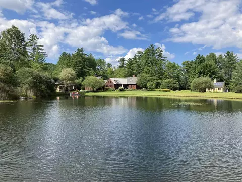 719 Walker Hill Rd, Barnard, VT 05031