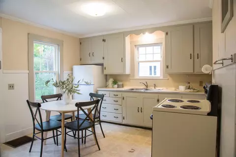 Kitchen - 23 Dearborn Ave, Hampton, NH 03842 photo 1 of 1