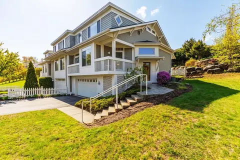 73 Park Rd, South Burlington, VT 05403