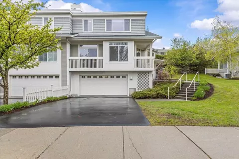 73 Park Rd, South Burlington, VT 05403