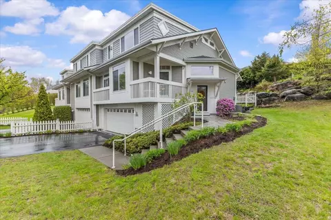 73 Park Rd, South Burlington, VT 05403