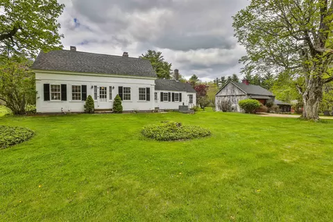 1 Featherbed Ln, Derry, NH 03038