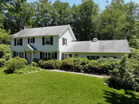 16 Marlowe Rd, Nashua, NH 03062