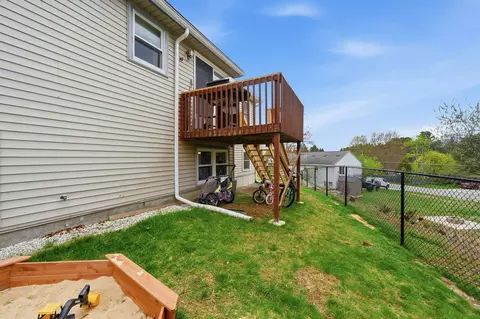 Exterior - 1 Matthew Dr #L, Derry, NH 03038 photo 5 of 7
