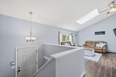 Entry Way - 1 Matthew Dr #L, Derry, NH 03038 photo 1 of 2