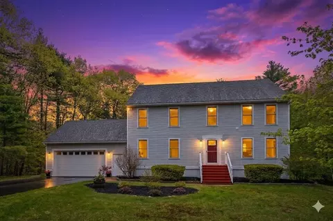 12 Aladdin Rd, Windham, NH 03087