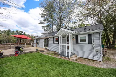 9 Riverside Dr, Fremont, NH 03044