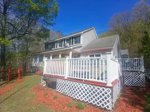 224 Walker Rd, Grantham, NH 03753