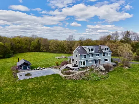 25 Ministry Ln, Grand Isle, VT 05458