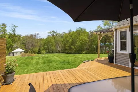 Exterior - 95 Willowbrook Ave, Stratham, NH 03885 photo 12 of 16