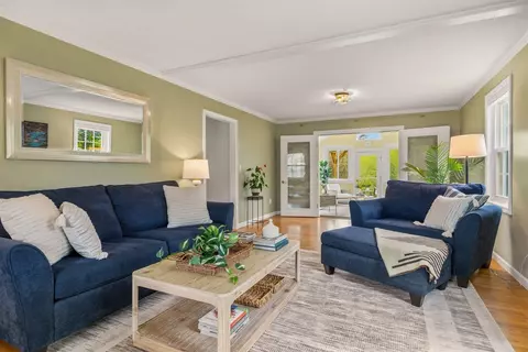 Living - 95 Willowbrook Ave, Stratham, NH 03885 photo 2 of 2
