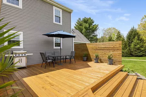 Exterior - 95 Willowbrook Ave, Stratham, NH 03885 photo 9 of 16