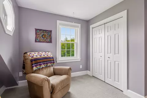 Bedroom - 95 Willowbrook Ave, Stratham, NH 03885 photo 4 of 6