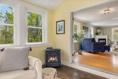 Entry Way - 95 Willowbrook Ave, Stratham, NH 03885 photo 3 of 4