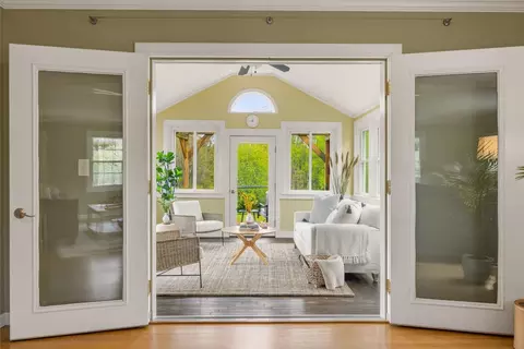 Entry Way - 95 Willowbrook Ave, Stratham, NH 03885 photo 2 of 4