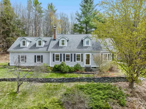 92 Coolidge Cir, Saint Johnsbury, VT 05819