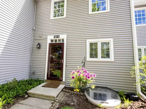 45 Village Cmns # 3, Colchester, VT 05446